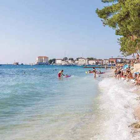 Beautiful Home In Tar Poreč